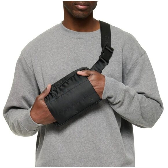 Lolë Unisex Black Crossbody Handwarmer Belt Bag Fanny Pack Faux Fur Adjustable - Picture 10 of 10